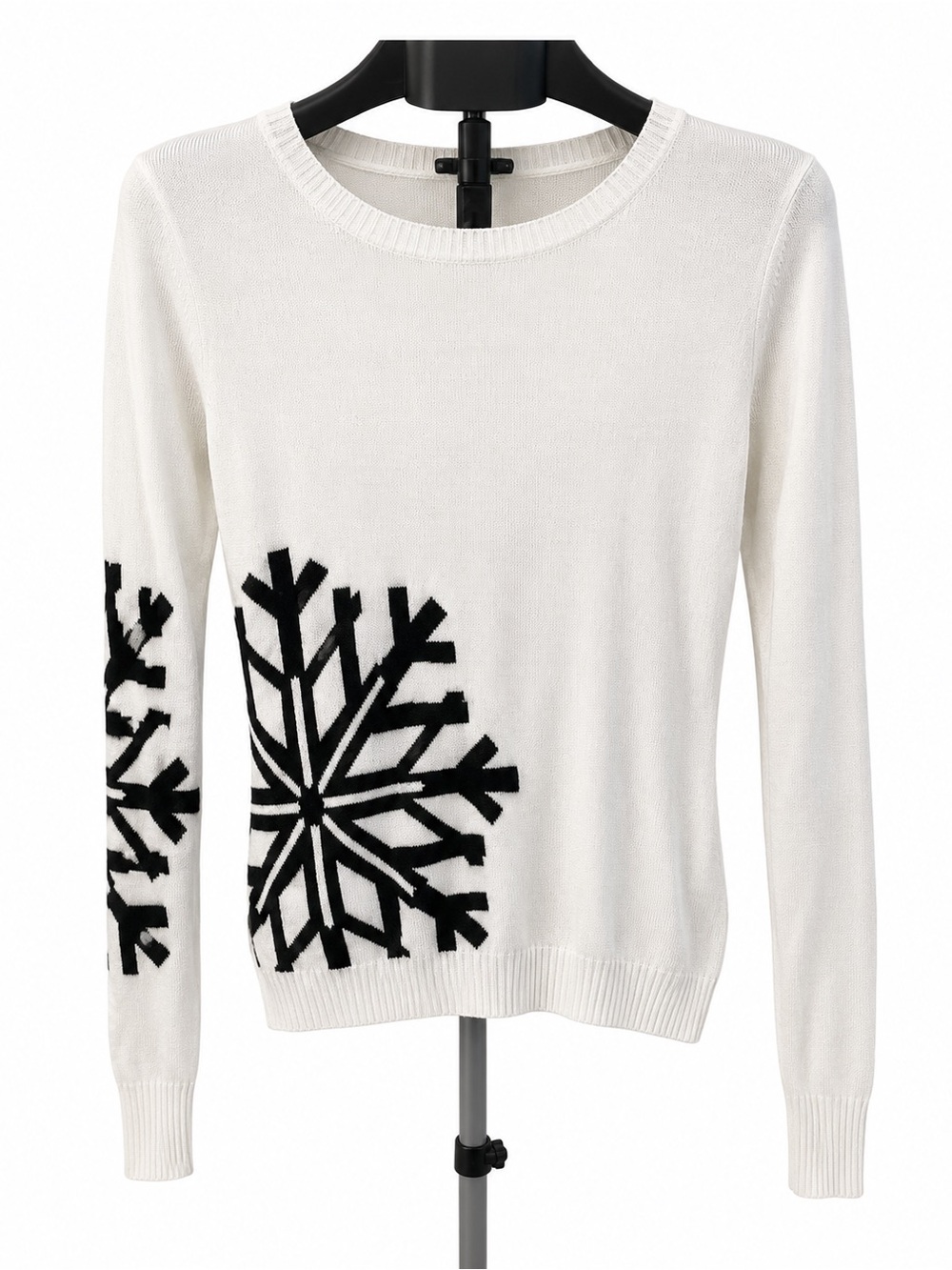 THE LIMITED WHITE CREW NECK LONG SLEEVE SWEATER WITH BLACK SNOWFLAKE DETAIL